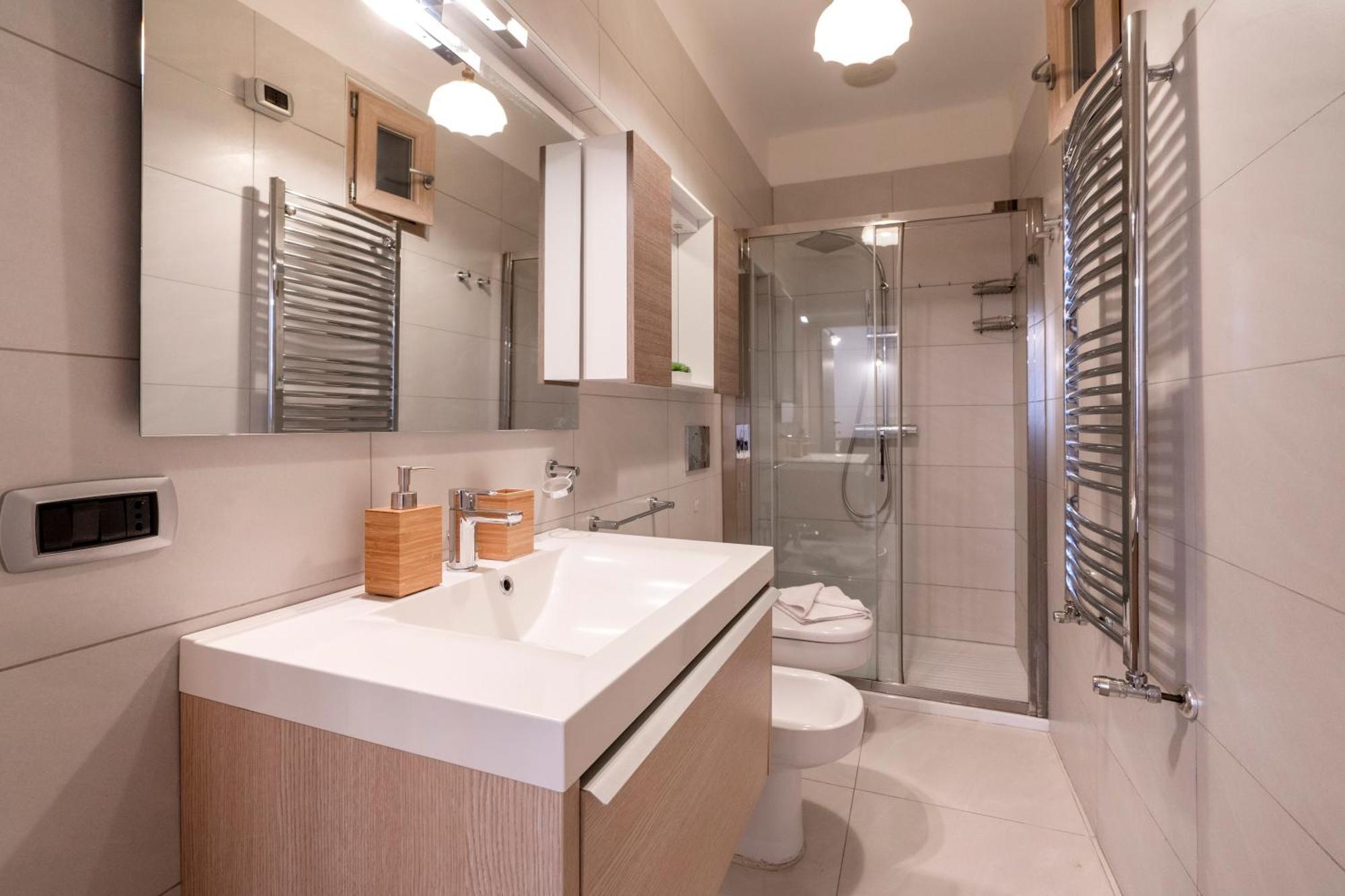 La Casa Di Gio - Stazione & Policlinico Apartment Bari Luaran gambar